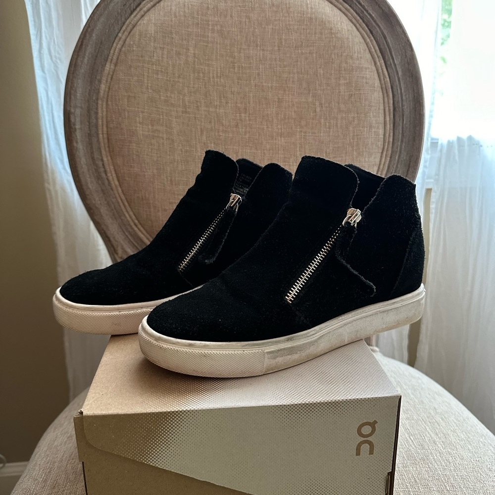 Steve Madden sneakers